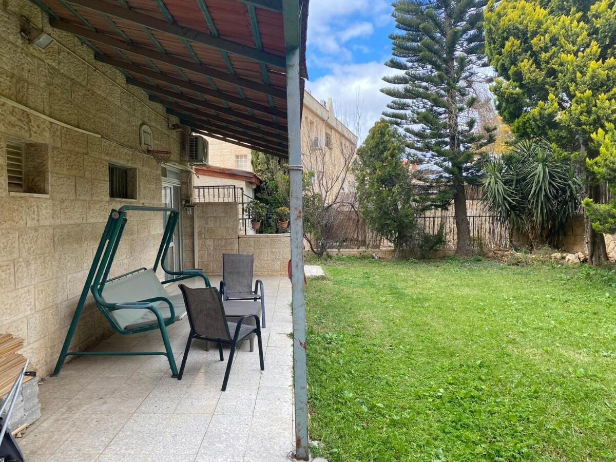 דירת גן מרווחת במיקום מעולה עם נטפליקס חינמי Apartment Ma'ale Adumim ภายนอก รูปภาพ
