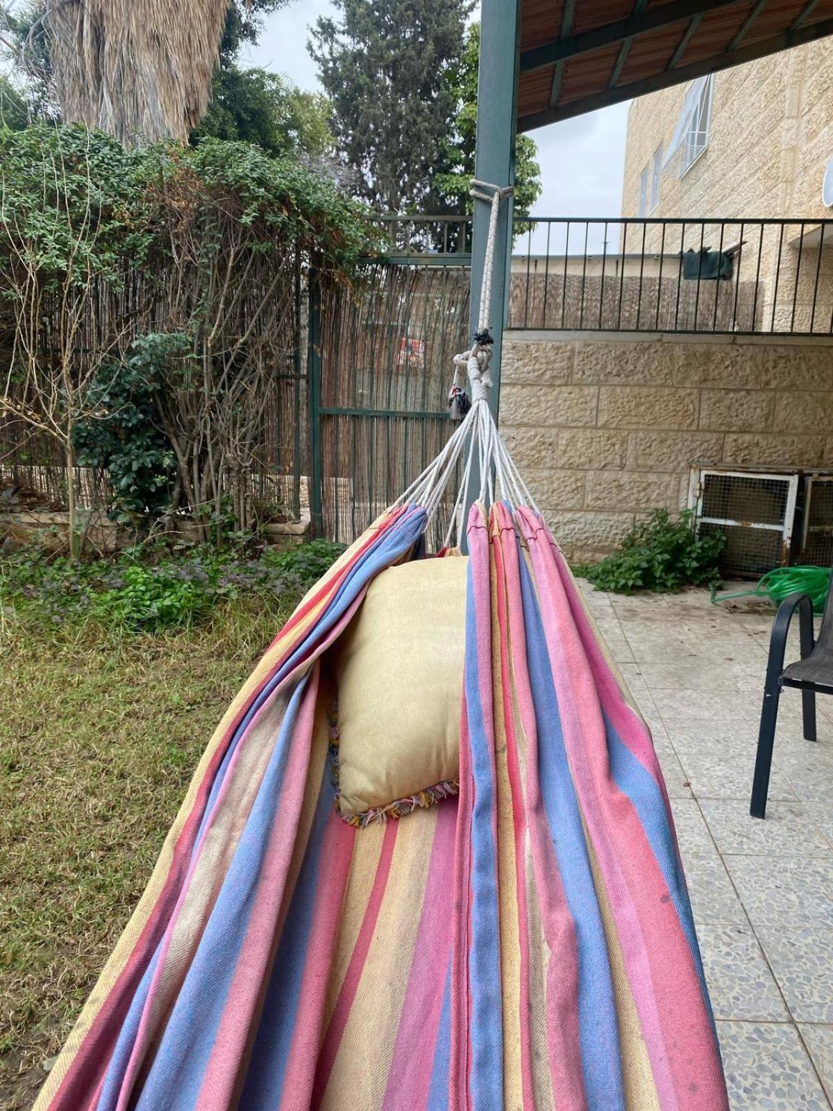דירת גן מרווחת במיקום מעולה עם נטפליקס חינמי Apartment Ma'ale Adumim ภายนอก รูปภาพ