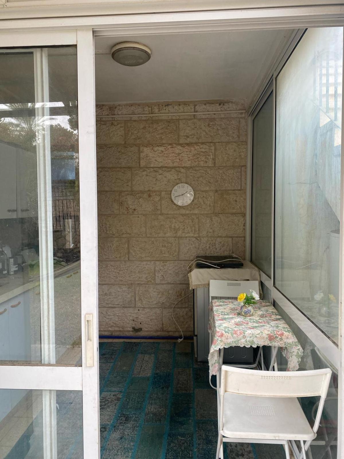 דירת גן מרווחת במיקום מעולה עם נטפליקס חינמי Apartment Ma'ale Adumim ภายนอก รูปภาพ