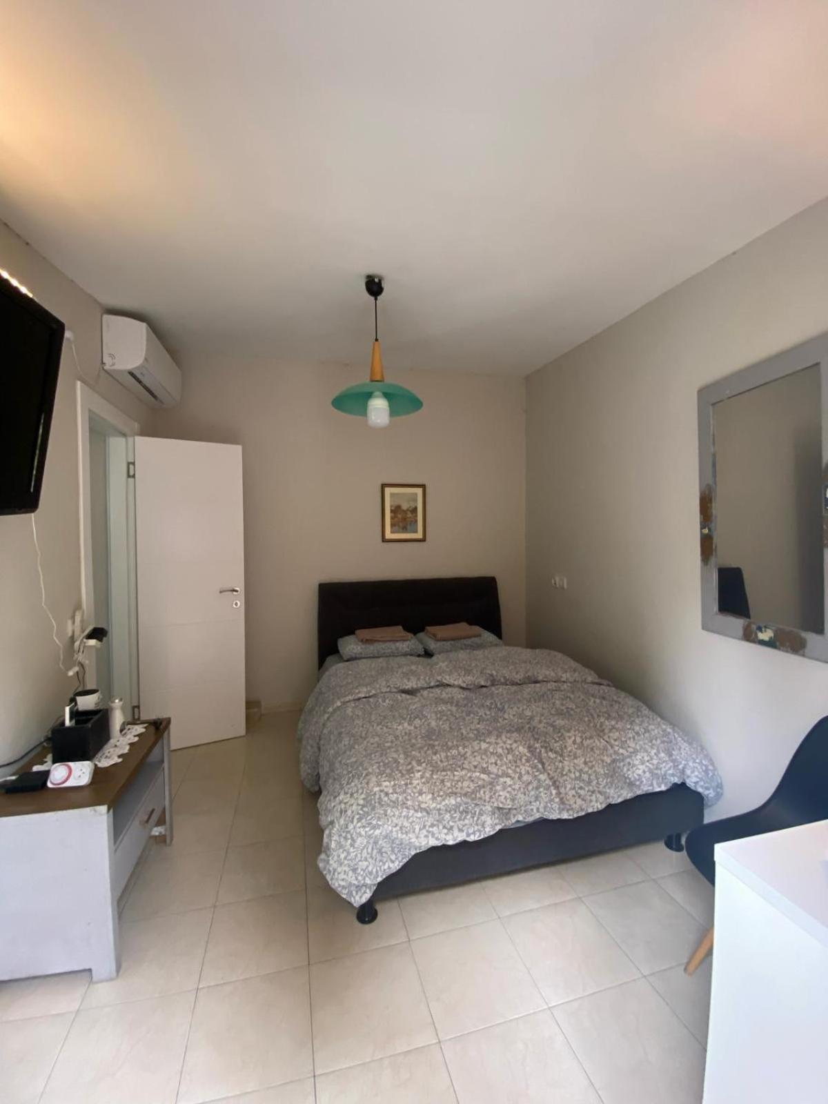 דירת גן מרווחת במיקום מעולה עם נטפליקס חינמי Apartment Ma'ale Adumim ภายนอก รูปภาพ
